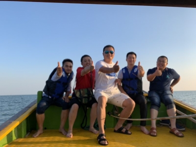 廣西正濤環(huán)保2019年防城港旅游團建活動